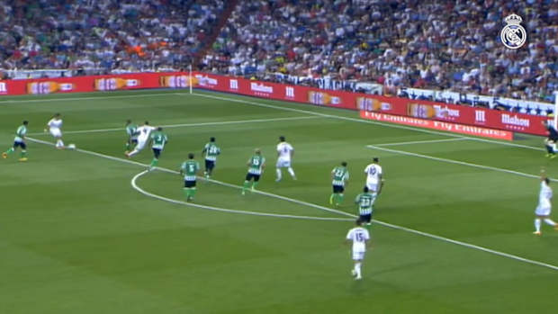 Karim Benzema's amazing goal against Betis in 2013